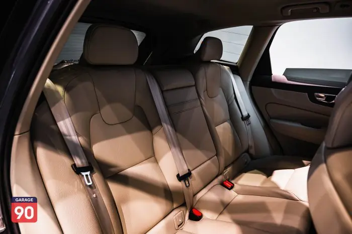 Volvo XC60 2021 - صورة 2