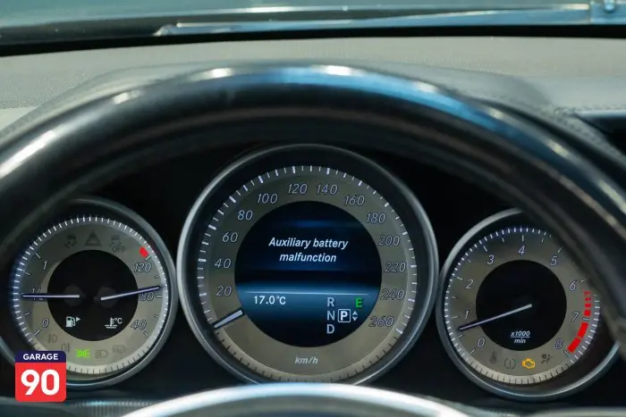 Mercedes-Benz E250 2014 - صورة 12