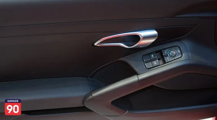 Porsche Boxter 2025 - صورة 16