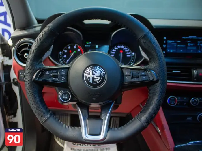 Alfa Romeo Stelvio 2021 - صورة 11