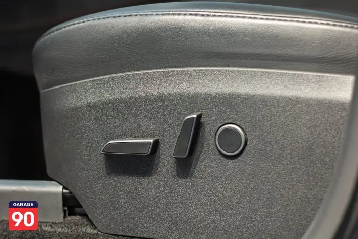 Tesla Model Y 2023 - صورة 14