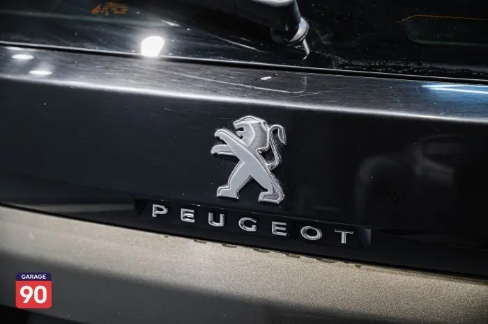 Peugeot 3008 2021 - صورة 9