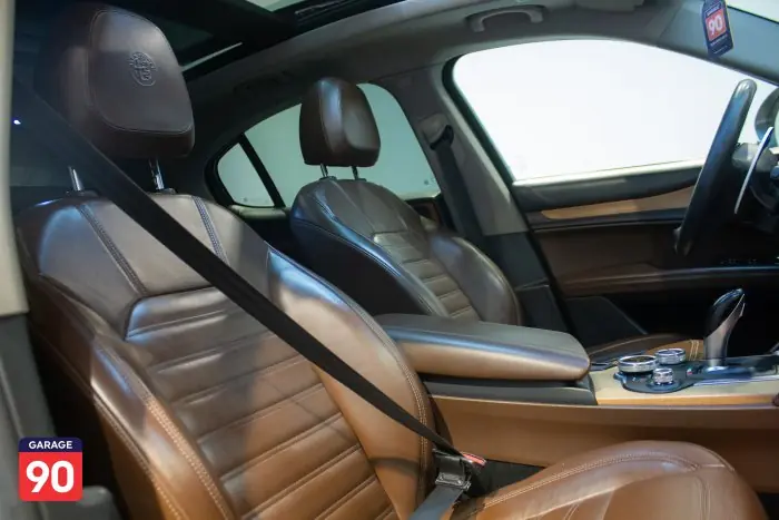 Alfa Romeo Stelvio 2020 - صورة 19