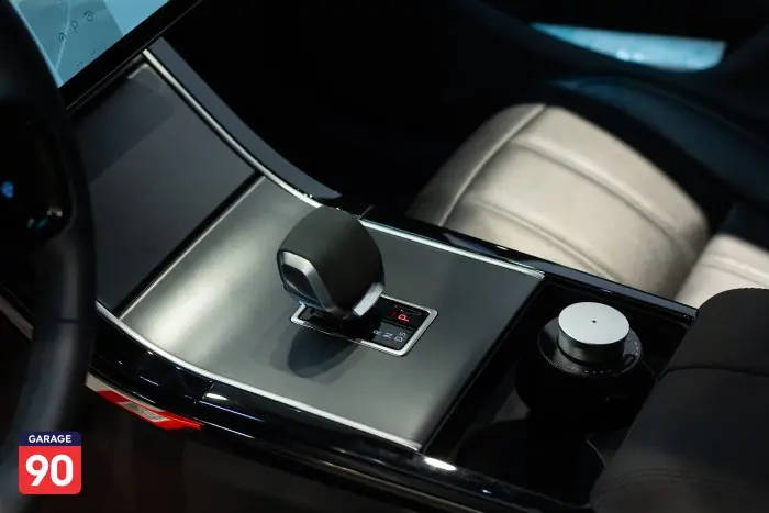 Range Rover Evoque P250 Import 2024 - صورة 16