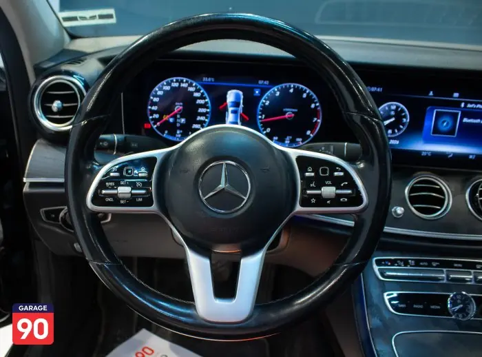 Mercedes-Benz E200 2020 - صورة 13