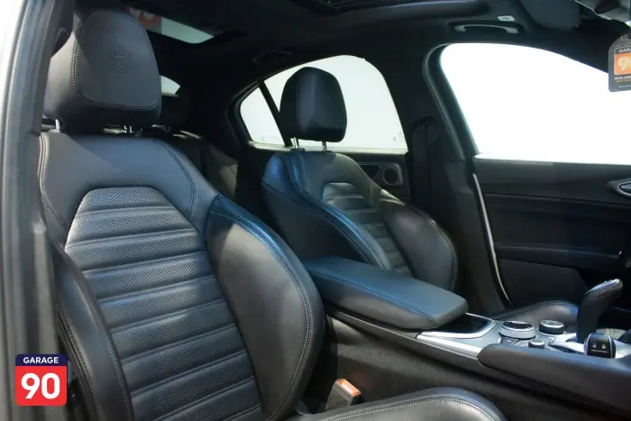 Alfa Romeo Giulia 2022 - صورة 19