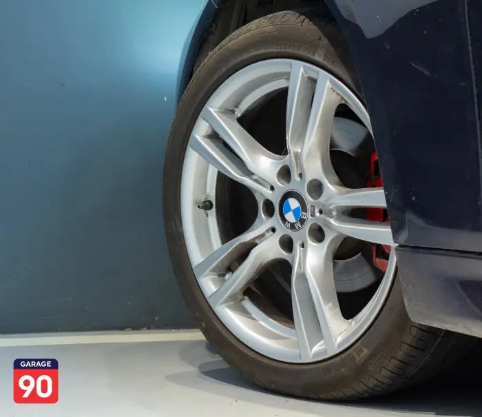 bmw 320i 2015 - صورة 8