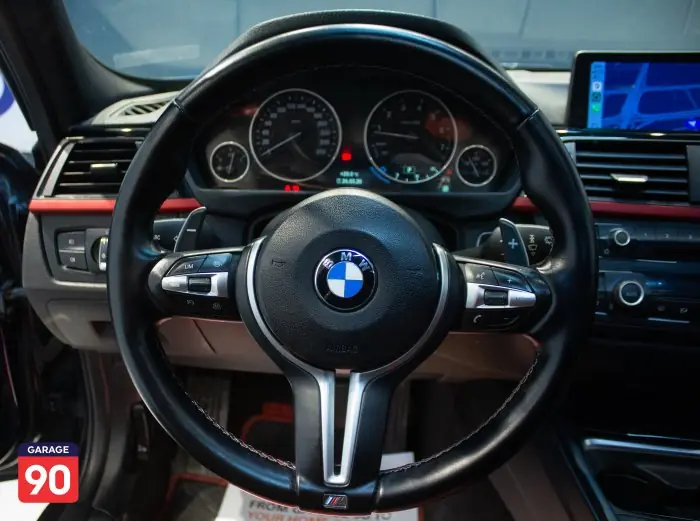 bmw 320i 2015 - صورة 13