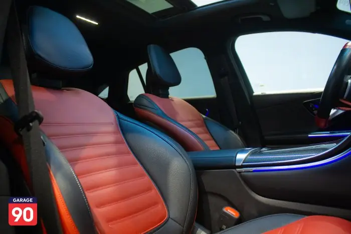 Mercedes-Benz GLC300 2024 - صورة 19