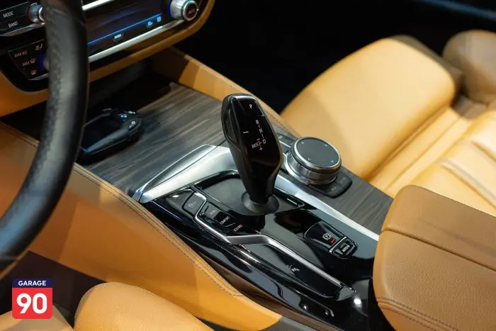 bmw 520i 2023 - صورة 15