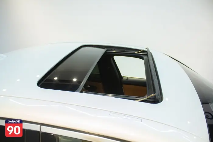 bmw 320i 2024 - صورة 8