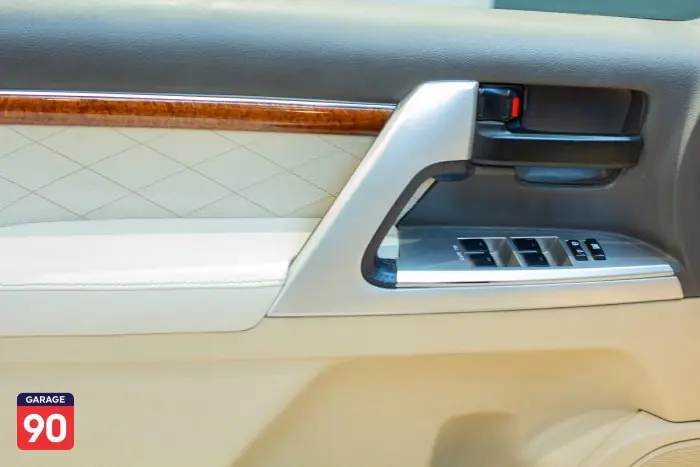 Toyota Land Cruiser 2014 - صورة 17