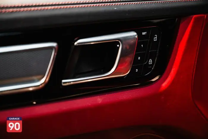 Porsche Cayenne 2023 - صورة 20