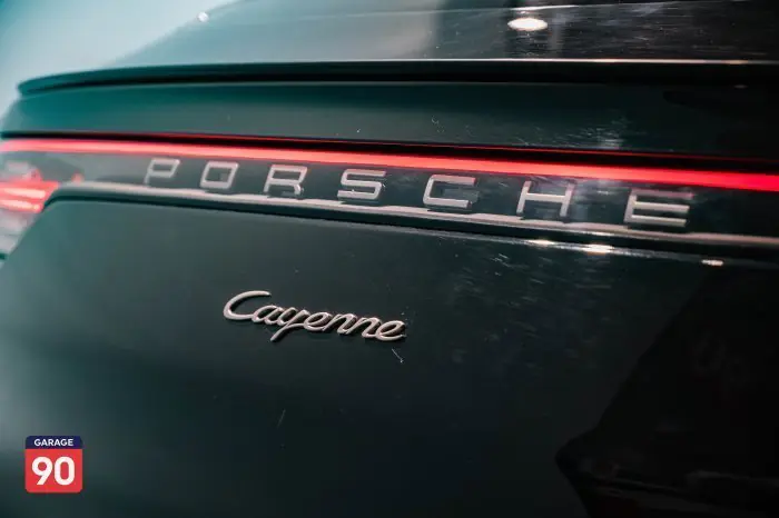 Porsche Cayenne 2023 - صورة 9