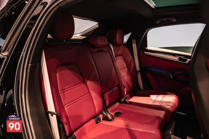 Porsche Cayenne 2023 - صورة 17