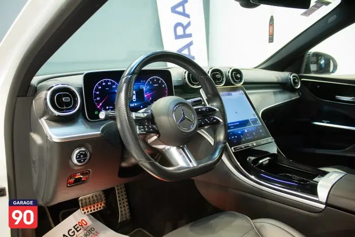 Mercedes-Benz C180 2023 - صورة 10