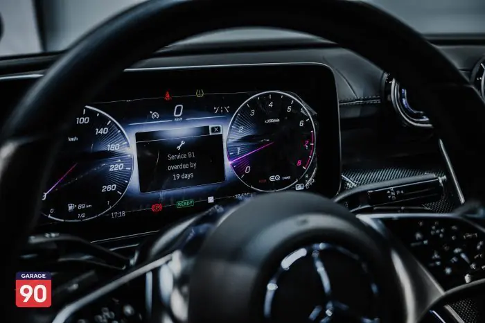 Mercedes-Benz C200 2022 - صورة 12