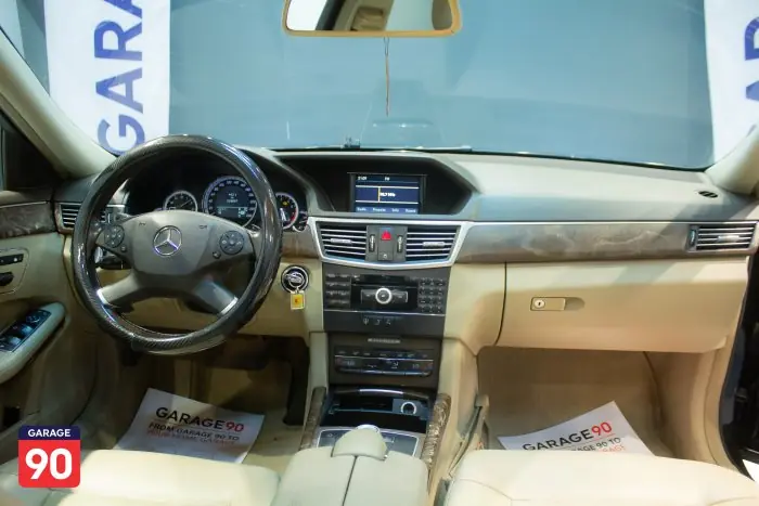 Mercedes-Benz E300 2010 - صورة 11