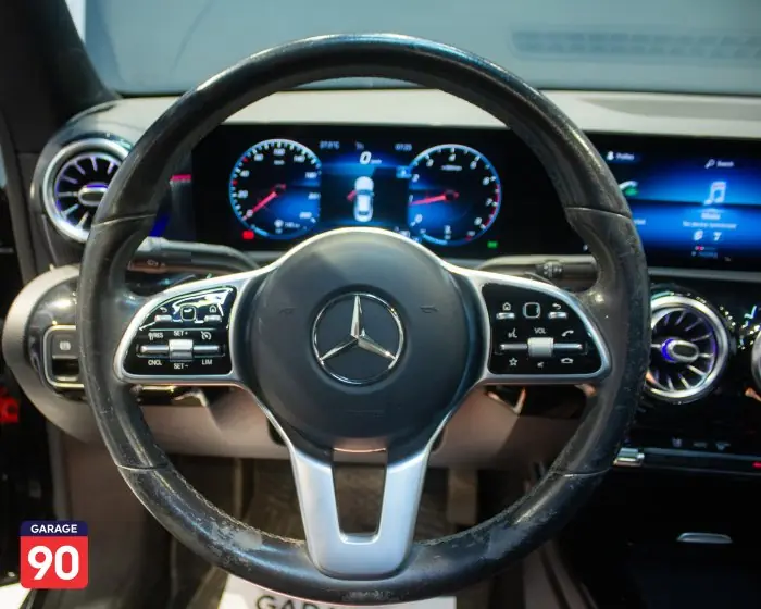 Mercedes-Benz CLA180 2021 - صورة 13