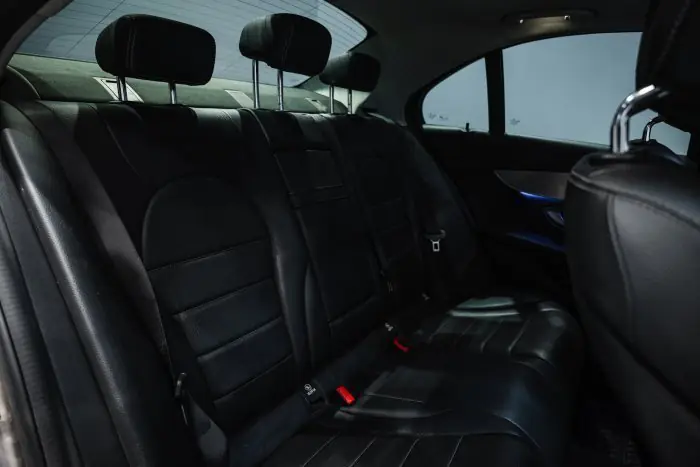 Mercedes-Benz C180 2019 - صورة 13