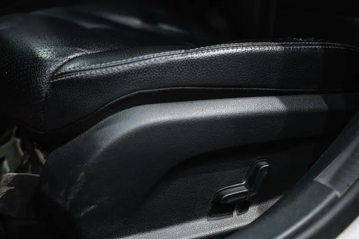Mercedes-Benz C180 2019 - صورة 16