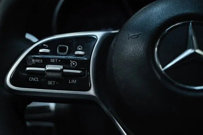 Mercedes-Benz C180 2019 - صورة 10