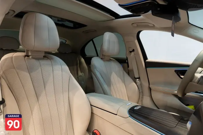 Mercedes-Benz E300 2024 - صورة 19