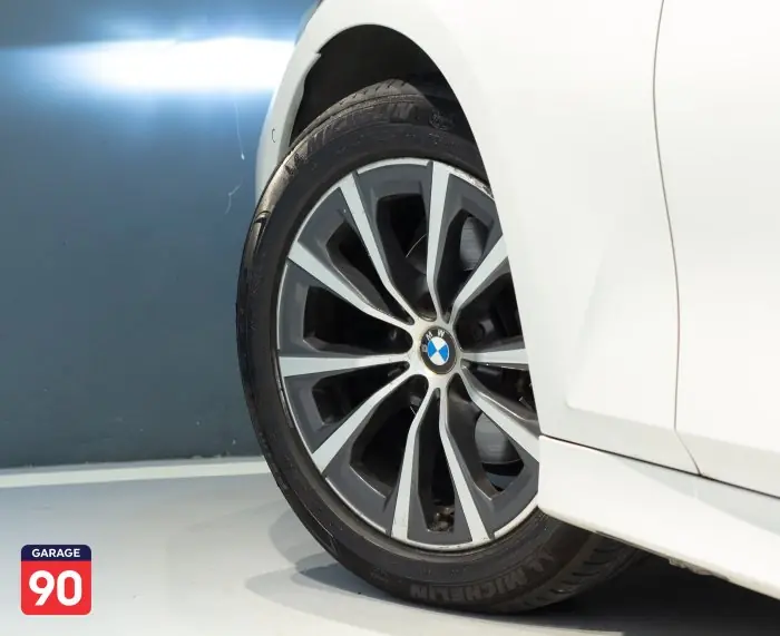 bmw 320i 2021 - صورة 8