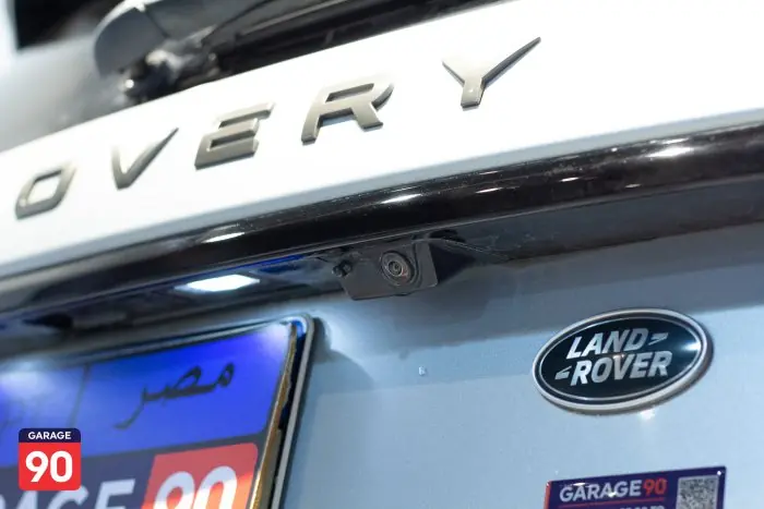 Land Rover Discovery S Dynamic Wakeel 2020 - صورة 9
