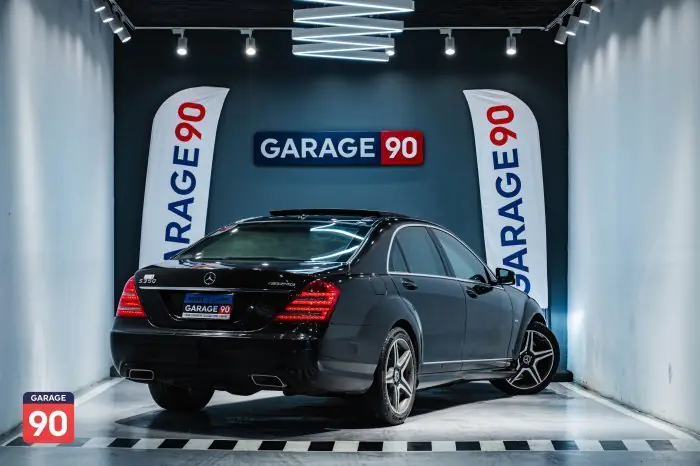 Mercedes-Benz  2010 - صورة 6