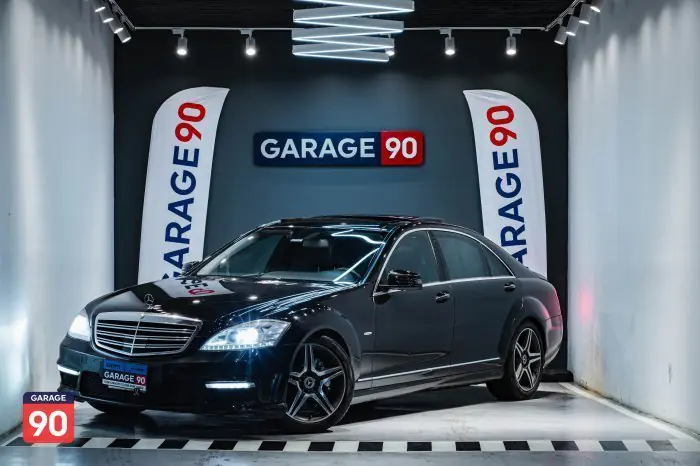 Mercedes-Benz  2010 - صورة 2