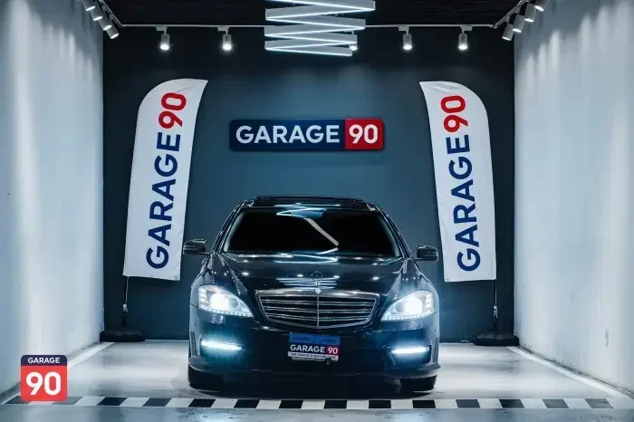 Mercedes-Benz  2010