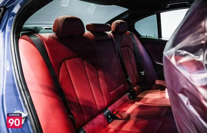 bmw 320i 2024 - صورة 13