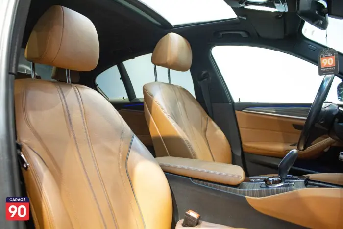 bmw 520i 2019 - صورة 19