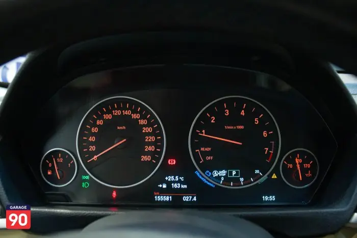 bmw 318i 2018 - صورة 14