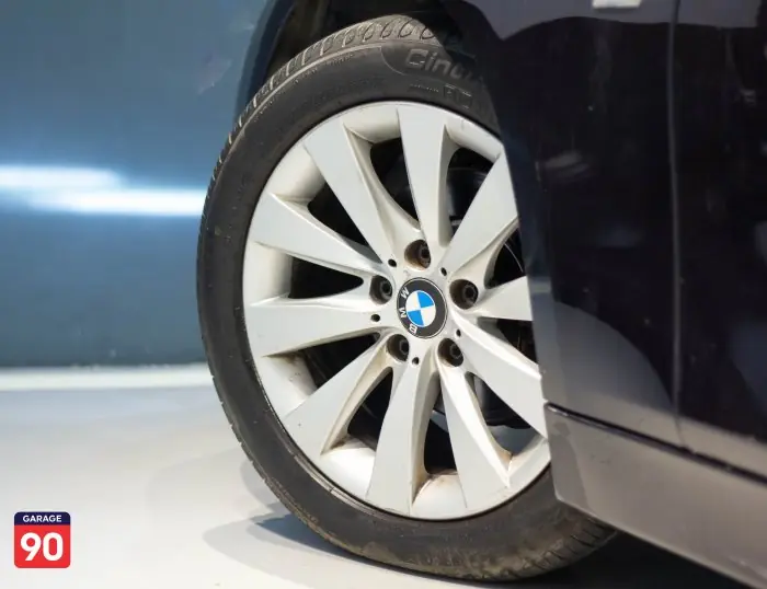 bmw 318i 2018 - صورة 8