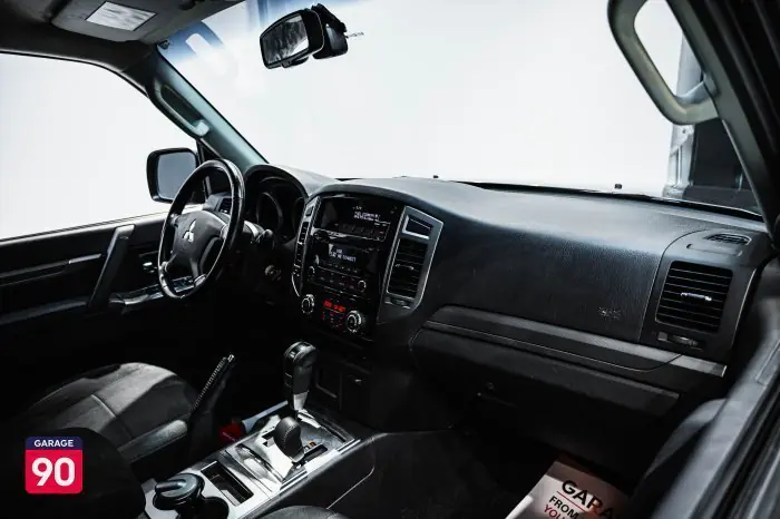 Mitsubishi Pajero 2020 - صورة 9