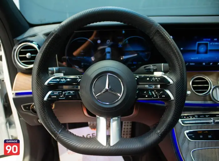 Mercedes-Benz E200 2023 - صورة 14