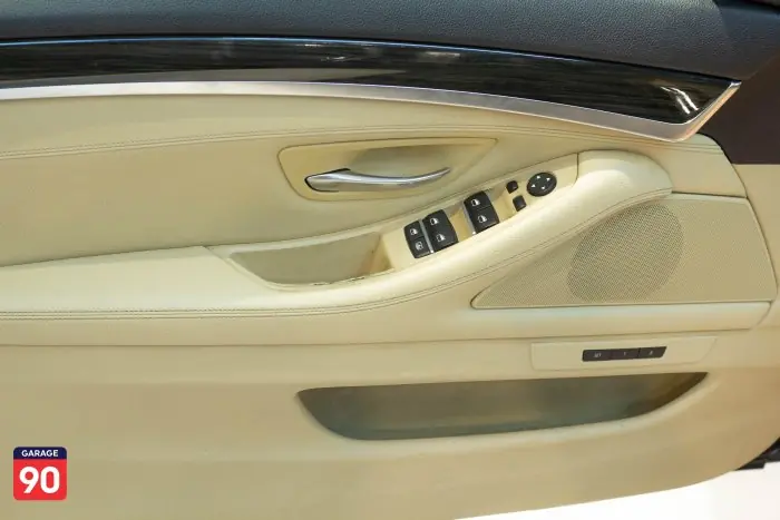 bmw 520 2017 - صورة 18