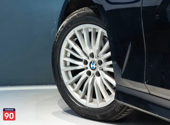 bmw 320i 2020 - صورة 9