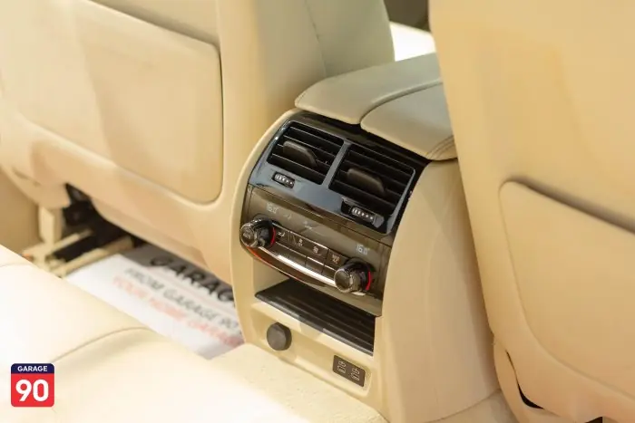 bmw 520i 2020 - صورة 16