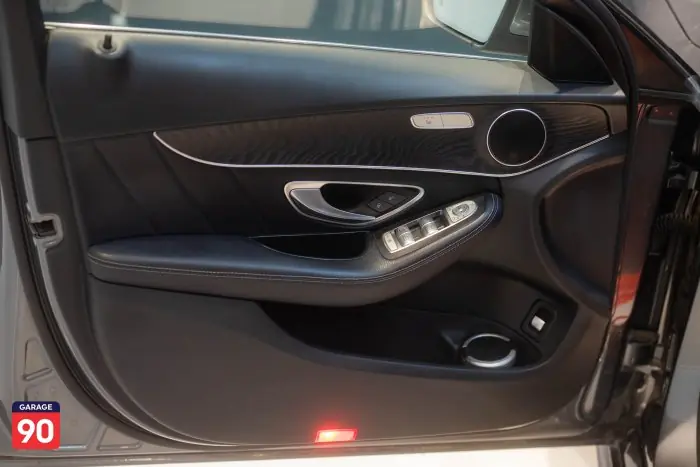 Mercedes C200 Amg Import 2019 - صورة 17