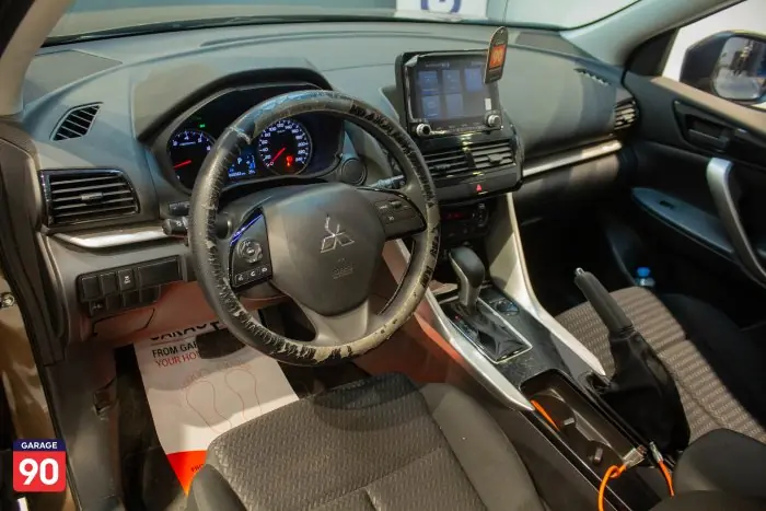 2024 Mitsubishi Eclipse Standard Import - صورة 12
