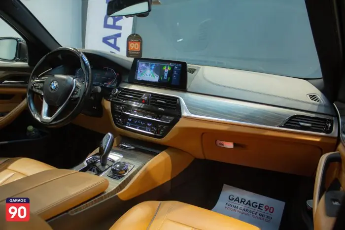 bmw 520i 2020 - صورة 11