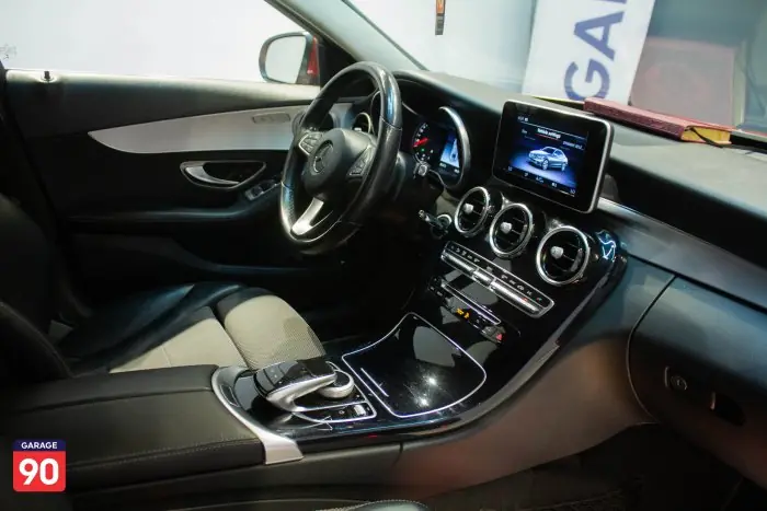 Mercedes C180 Aventguard Import 2018 - صورة 12