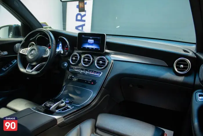 Mercedes-Benz GLC250 2019 - صورة 11