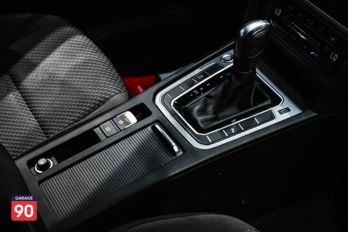 Volkswagen Passat 2021 - صورة 15