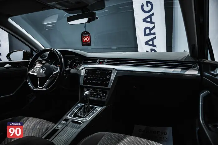 Volkswagen Passat 2021 - صورة 13