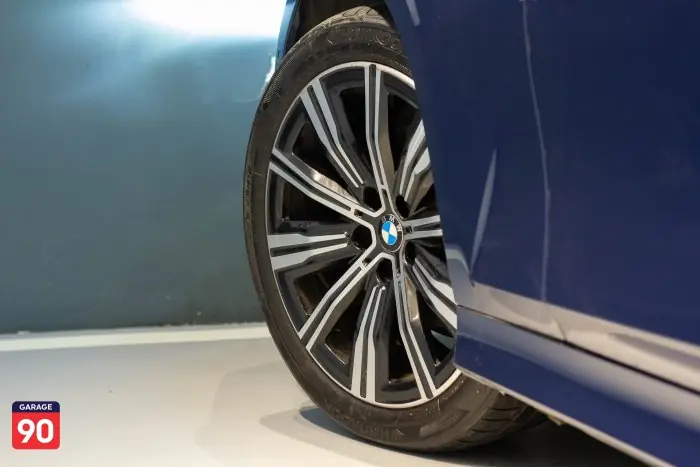 Bmw 320I Luxury Wakeel 2024 - صورة 9