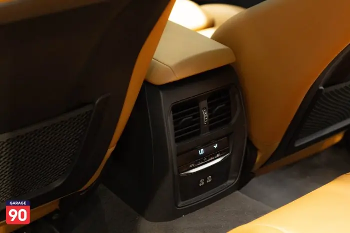 Bmw 320I Luxury Wakeel 2024 - صورة 16